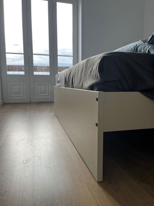 Cama IKEA GURSKEN + Estrado LURÖY + Colchão VESTERÖY (140×200)