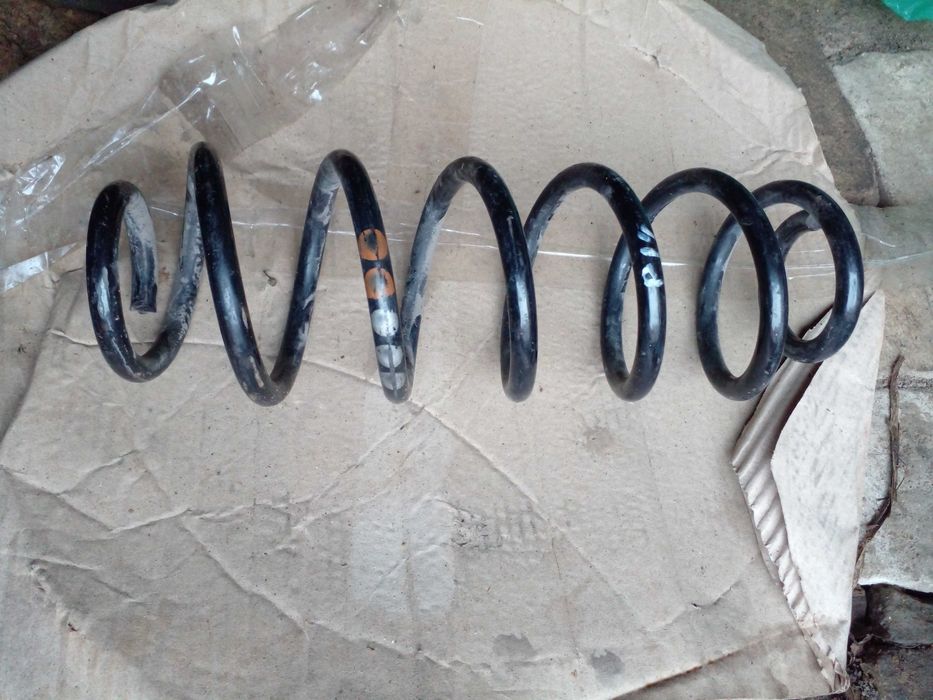 Пружина golf octavia audi a3 задня 1J0511115BR