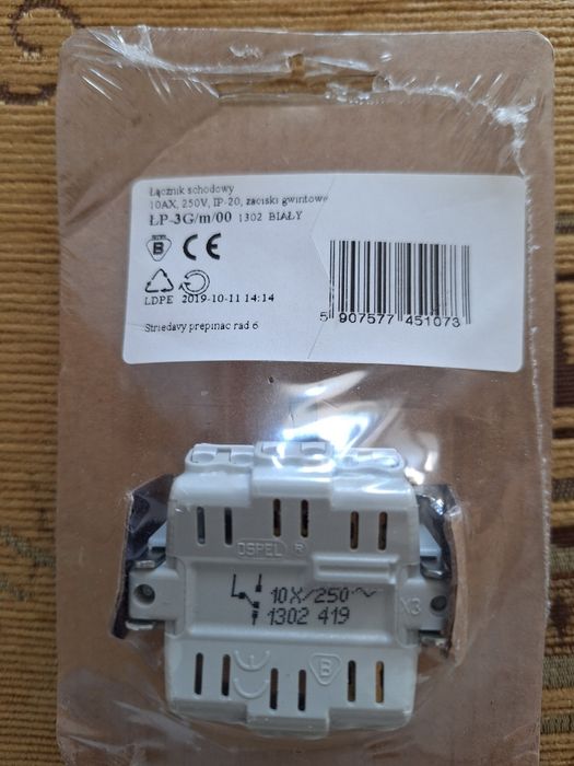 Łącznik schodowy 10Ax,250V