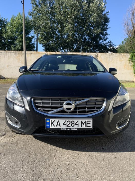 Volvo V60. Механика. 1,6 дизель. 2011