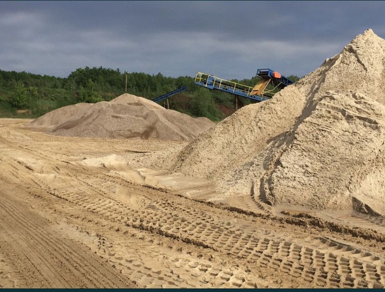 Piasek do miksokreta  do murowania  podsyp czarna ziemia