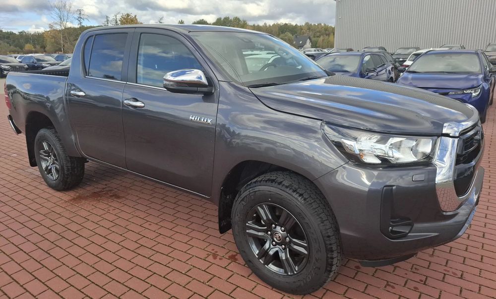 Toyota Hilux 2.8D 204KM | HAK , wykładzina paki | wyprzedaż rocznika 2024