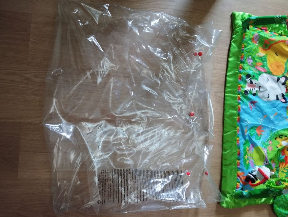 Дитячий килимок для розвитку