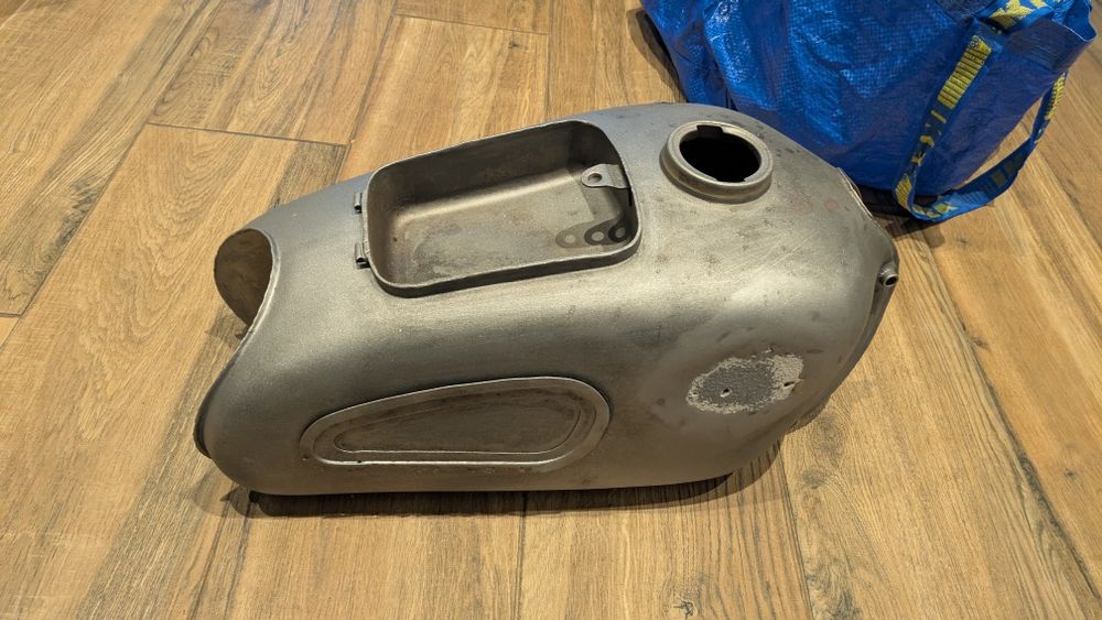 Deposito & Guarda Lamas BMW R27