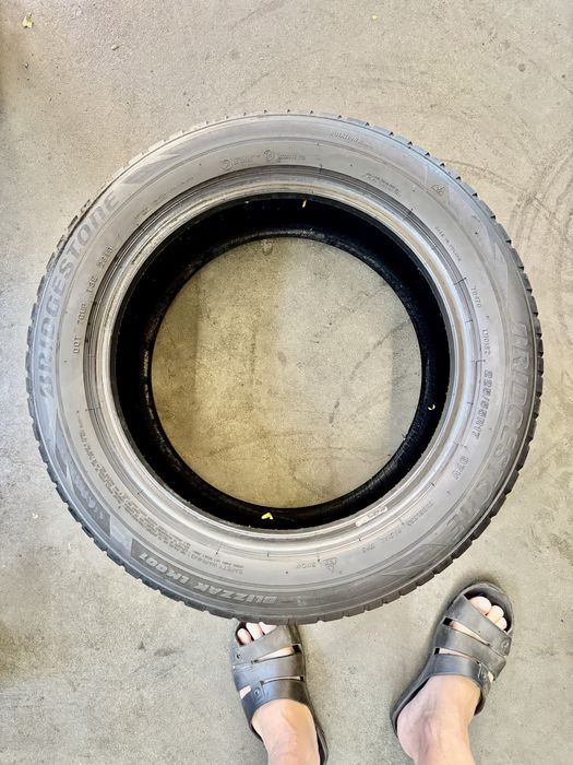 225/55/17 brigestone (зима) 2шт