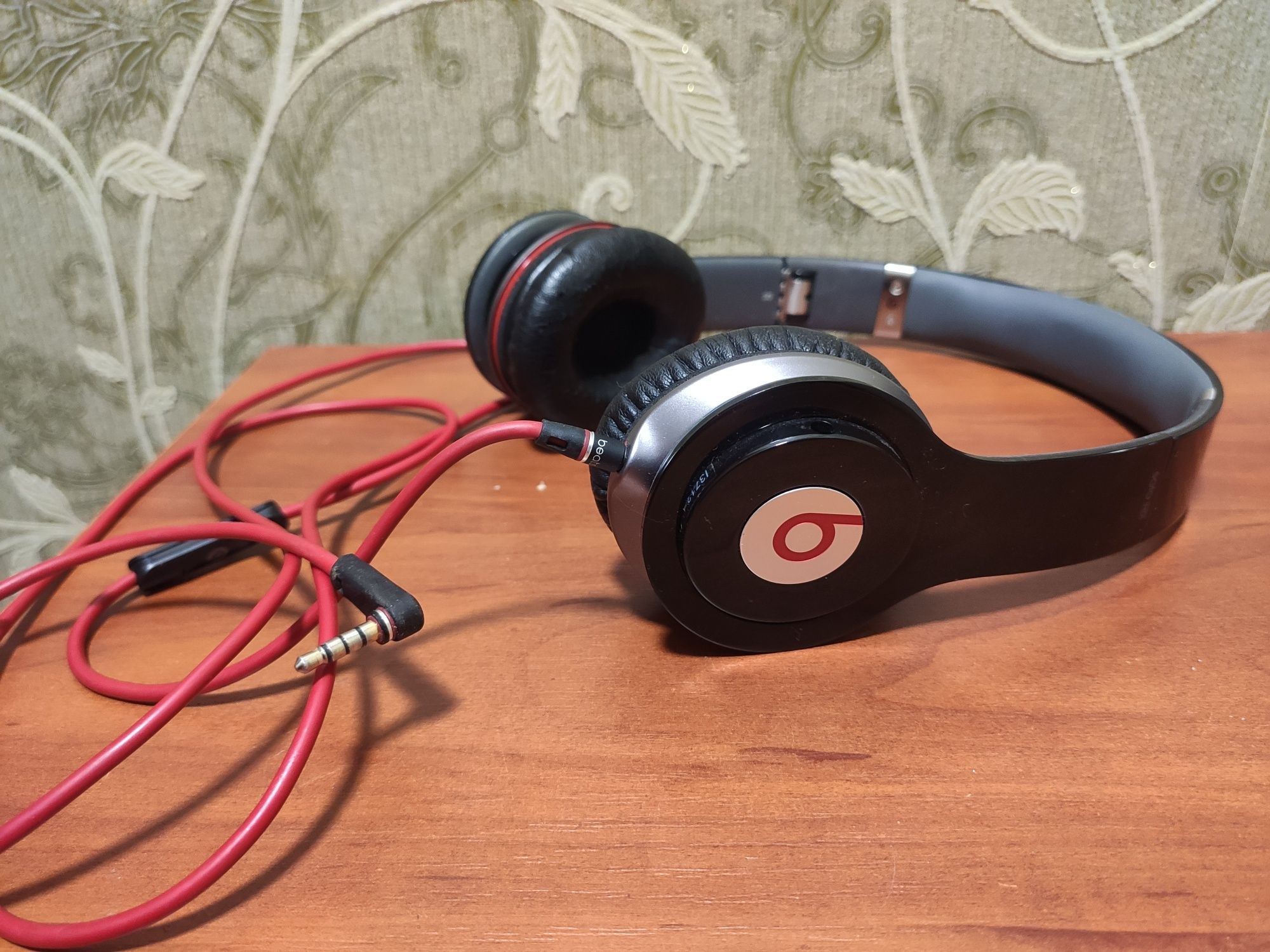 Продам наушники beats by dr.dre HD