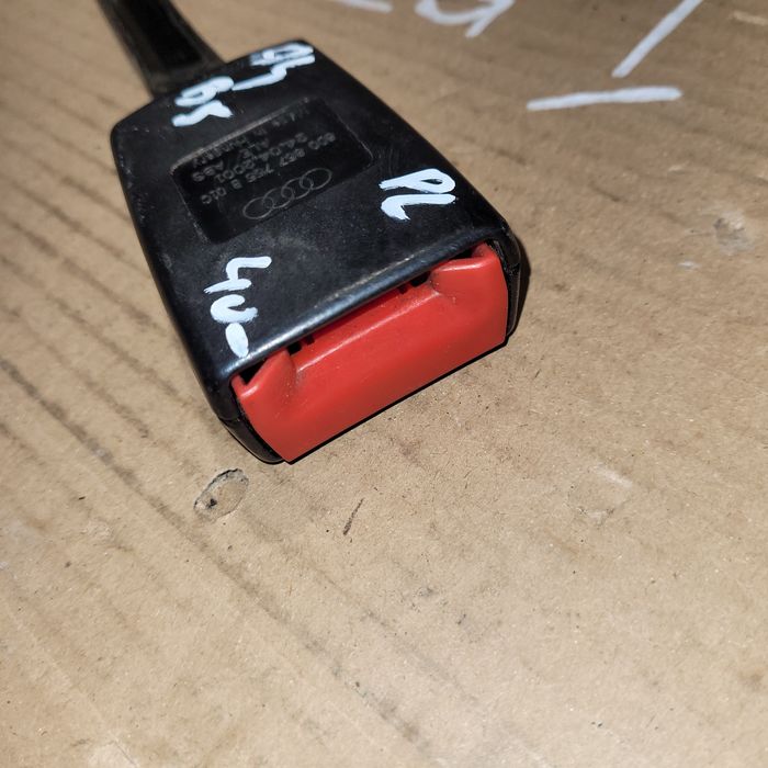 Zapinka zapięcie pasa bezpieczeństwa przód lewy audi a4 b5 LIFT 2001r