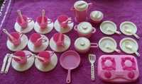 Большой набор посудки розовый и разноцветный