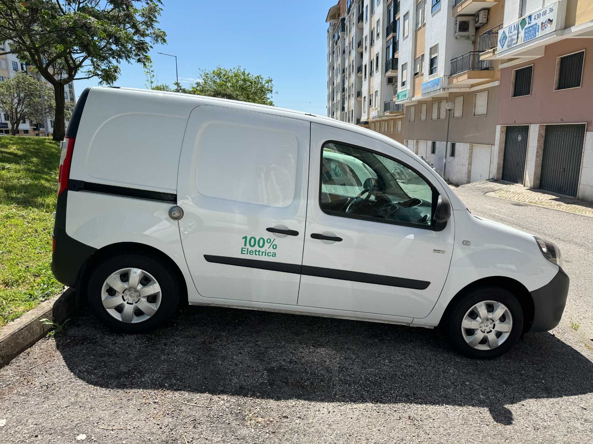 Renault kangoo eletrico baterias próprias