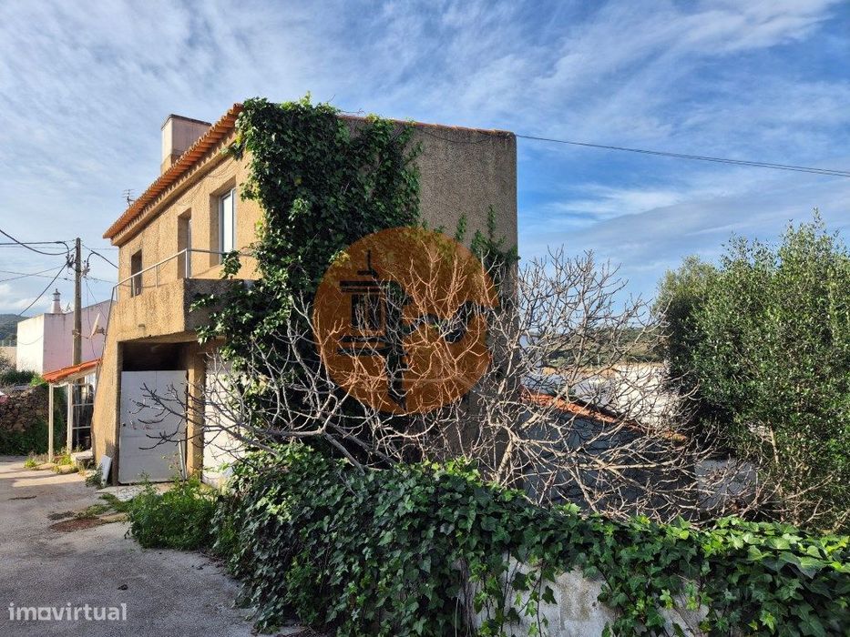 Moradia V3 em Laranjeiras, Alcoutim .