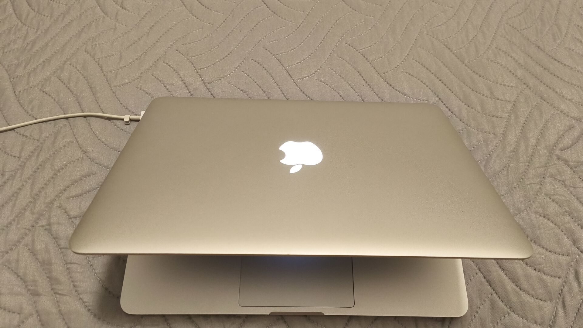 Apple MacBook Pro A1502