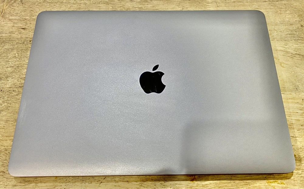 MacBook pro m1 256/8gb 13 свій без нюансів A2338