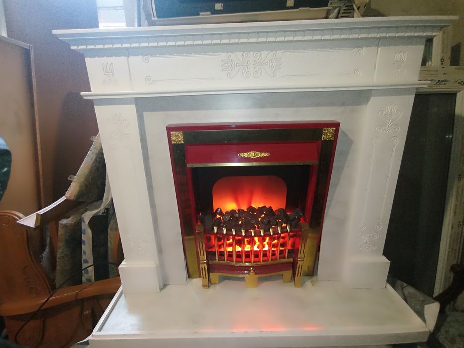 Декоративний камін