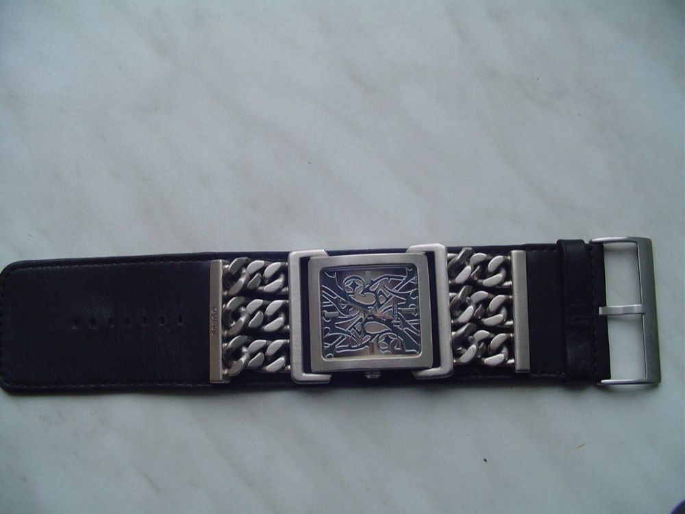 Bardzo ciekawy zegarek marki Guess