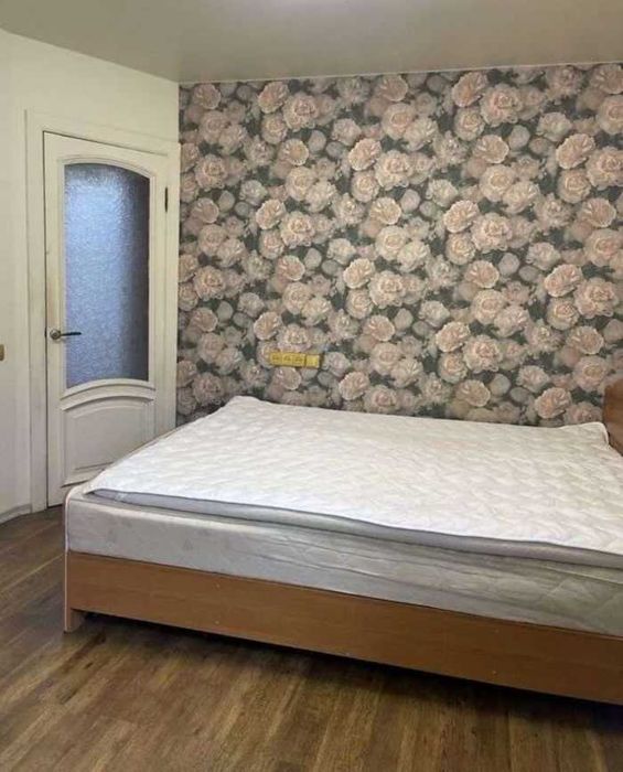 Здам 2к квартиру на вул. Макарова 1а