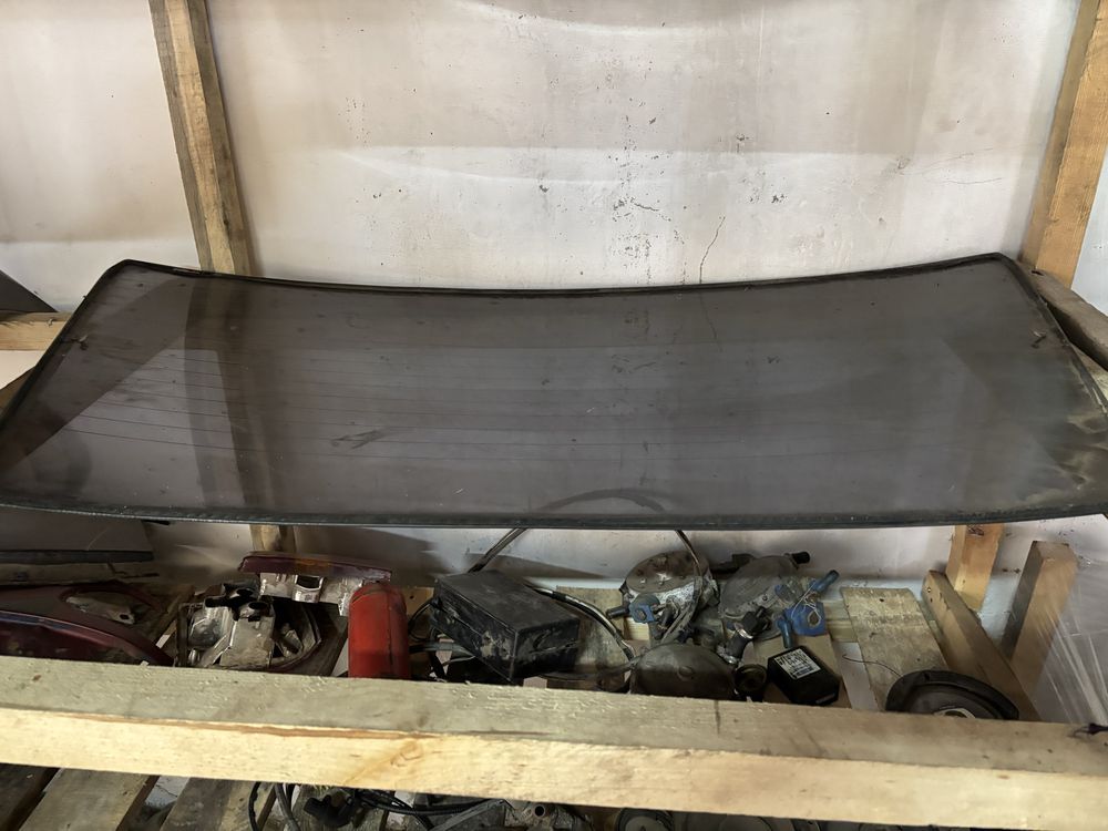 Продам заднє скло опель кадет Opel Kadet
