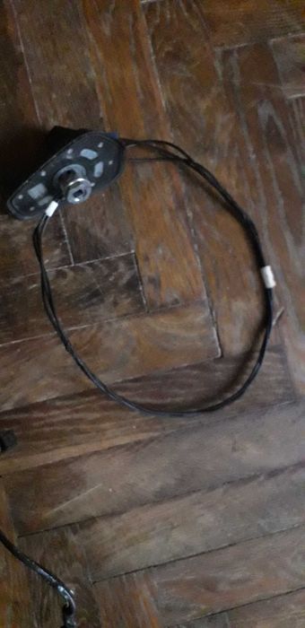 renault clio v podstawa anteny ,wygłuszenie, lampka, mechanizm wlewu