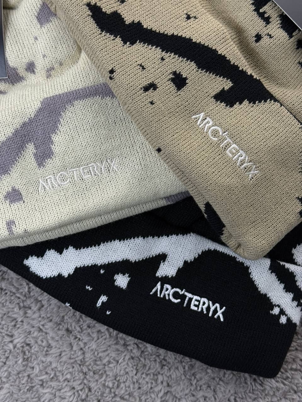 Шапка Arcteryx зимня