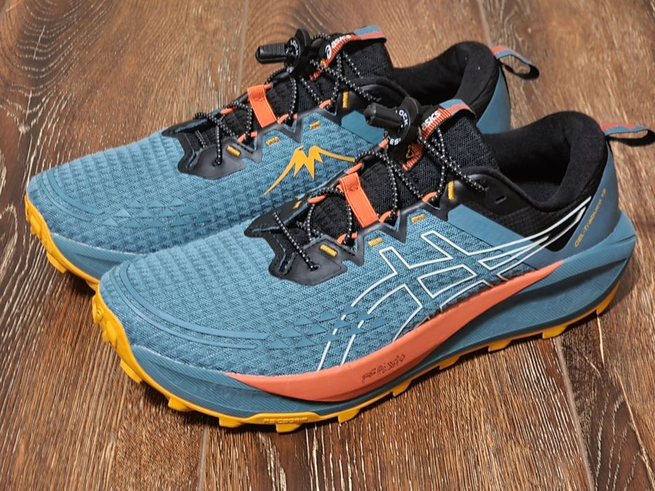 Оригінал 100%  чоловічі кросівки asics gel-trabuco 13  euro 46