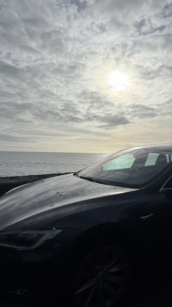 Tesla model S 75d