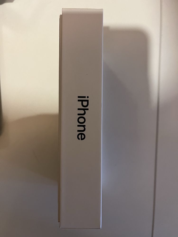 Caixa de iphone 12 mini
