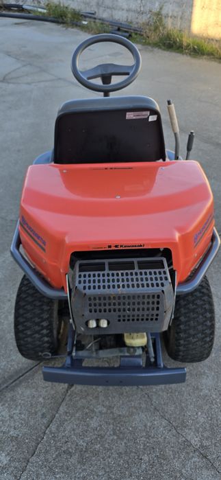 Trator Corta Relva RIDER HUSQVARNA 15-V2 Bicilindrico  15Hp