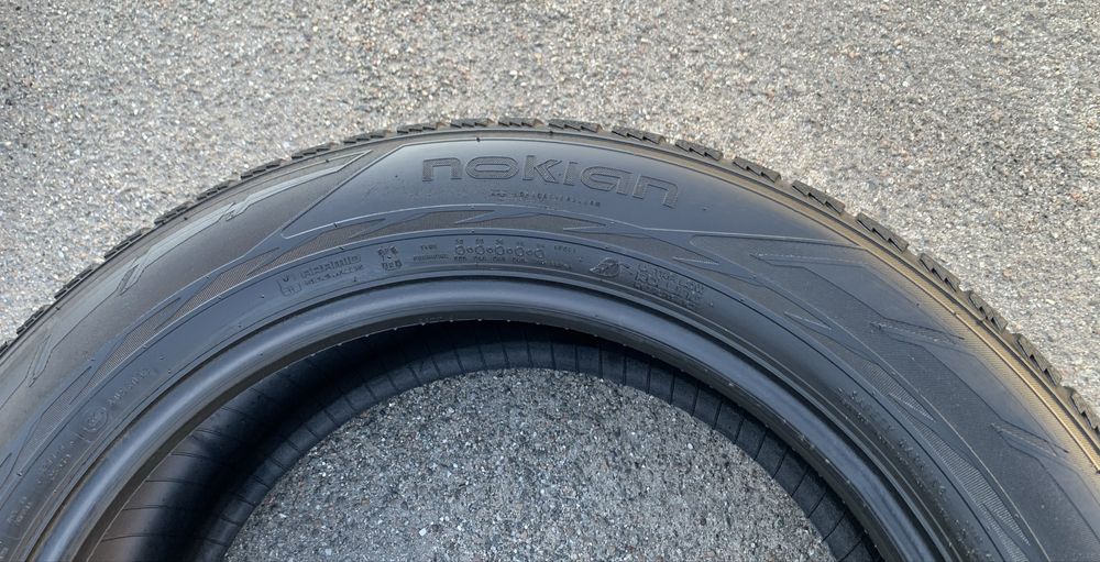 Шини Nokian Hakkapeliitta R2 SUV 235/55 R19