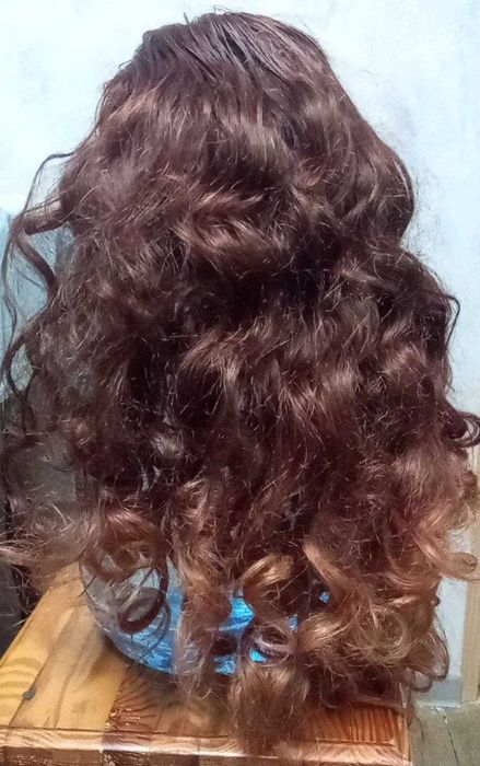 Продам натуральный парик (полная длина - 60 см)