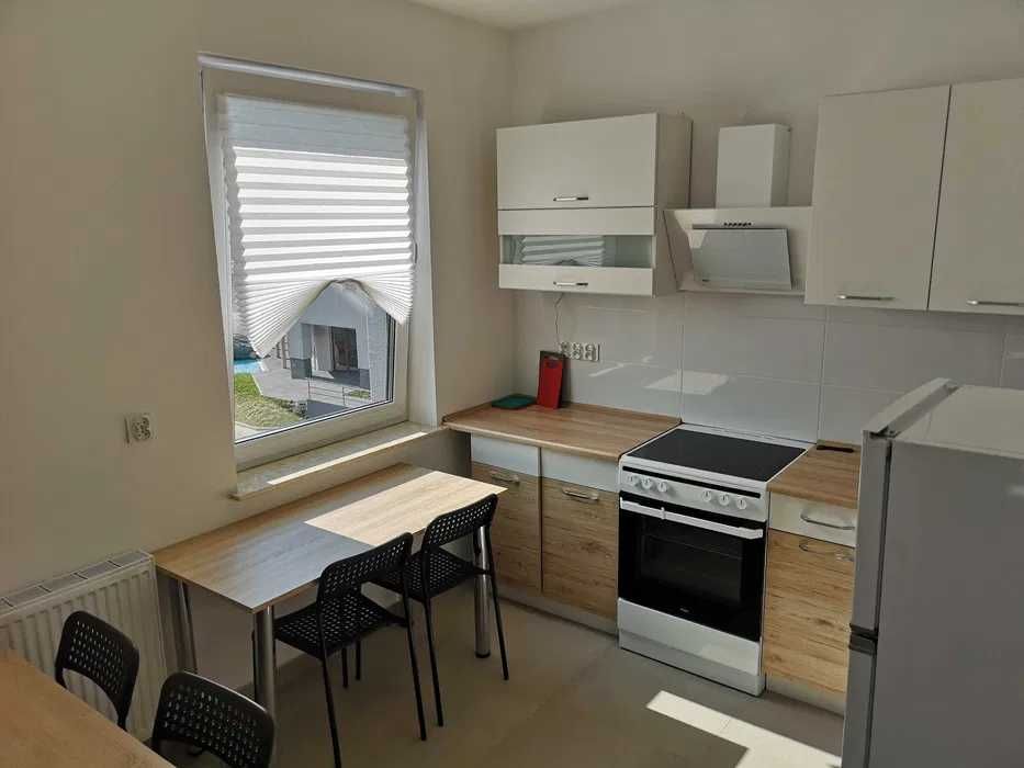 НОВИЙ ХОСТЕЛ! Койко-місце метро Житомирська Власниця