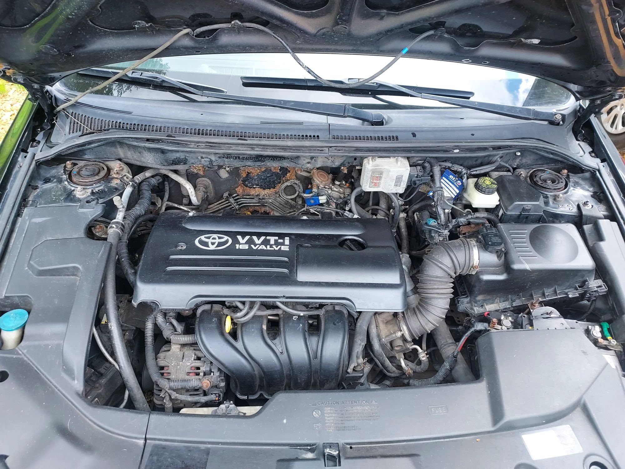 Toyota avensis T25 kombi 1.6 gaz