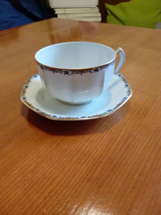 Serwis kawa-herbata na 12 osób stara cieniusieńka porcelana