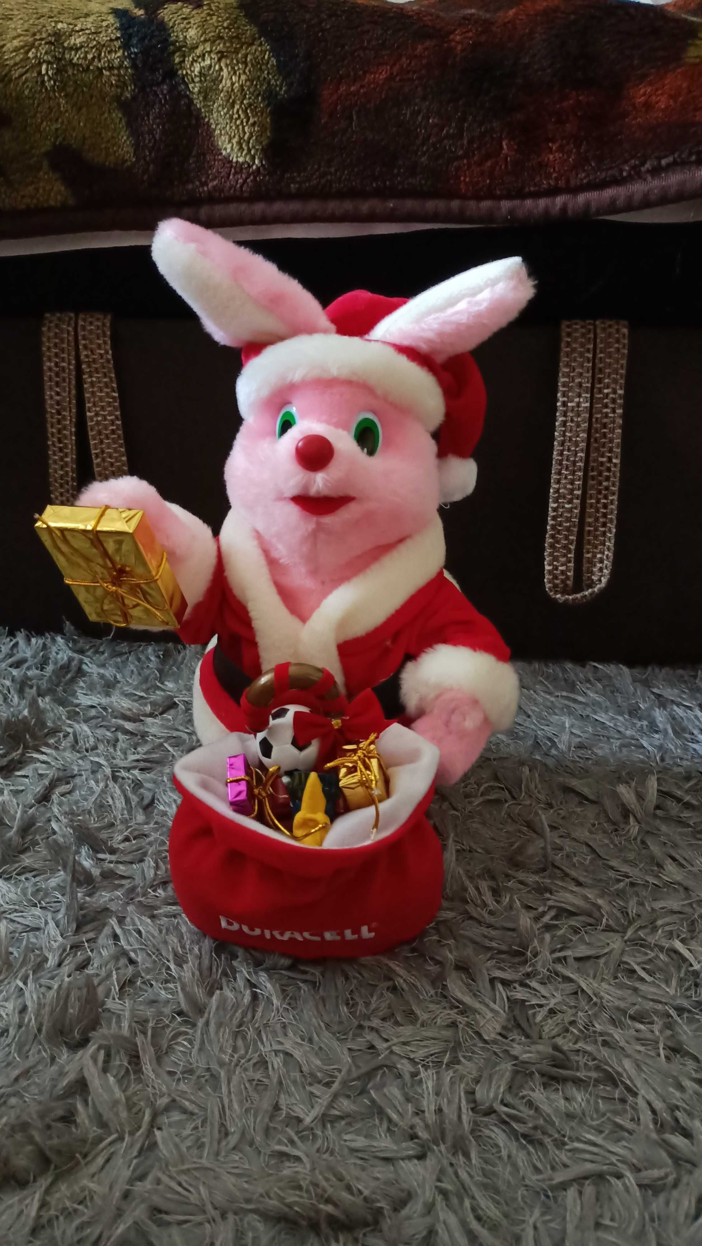 Królik Santa Bunny