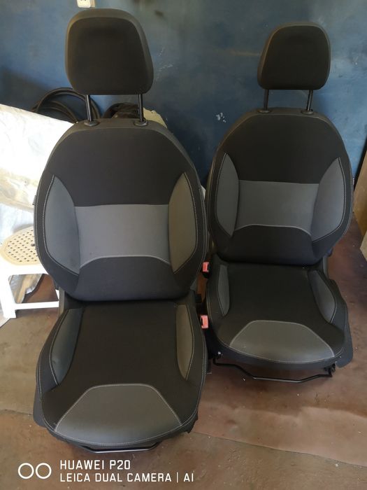 Сидіння передні від пежо