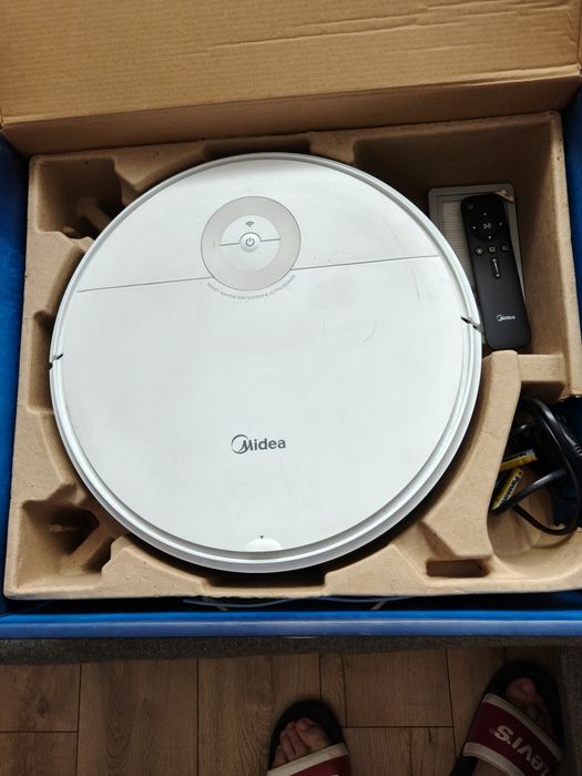 Robot sprzątający Midea i5