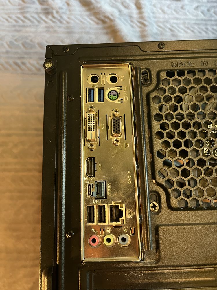 Intel i5-9600KF + ASRock Z390 Pro4 – OC, stan idealny