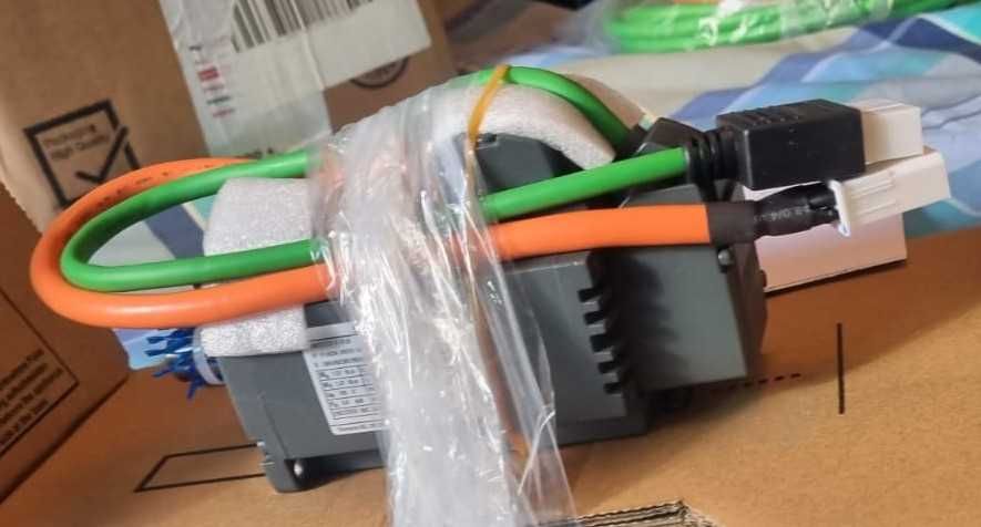 Servo Drive Siemens SINAMICS V90 + Motor SIMOTICS S-1FL6 400 W + Q.E.