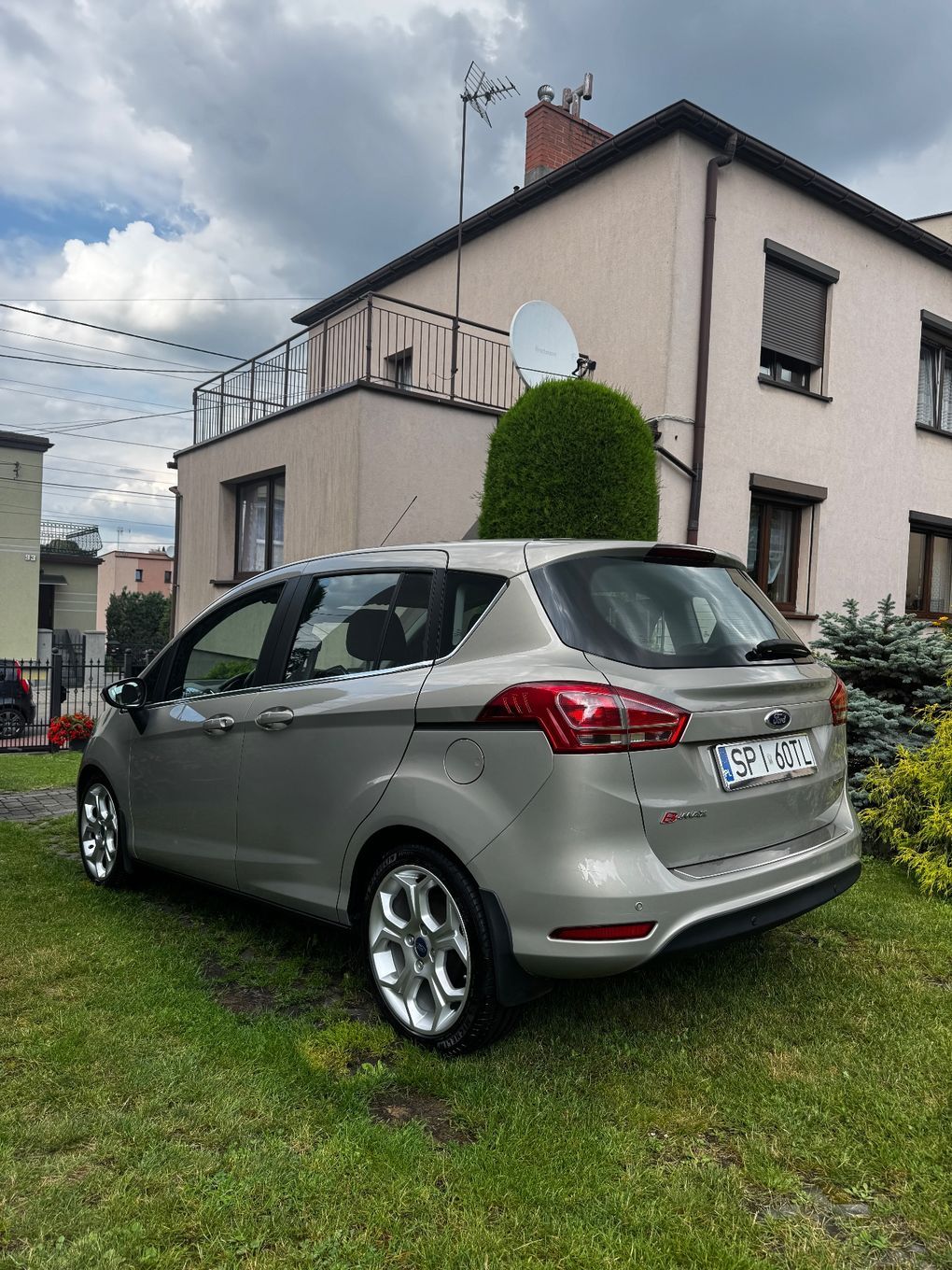 Ford B-MAX Ford B-MAX Titanium X ASS