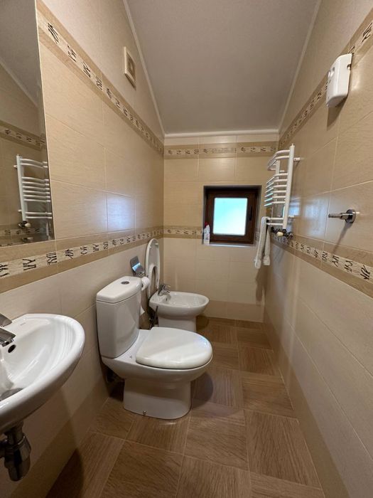 Елітний будинок з басейном , сауною , спортзалом біля Міського Озера