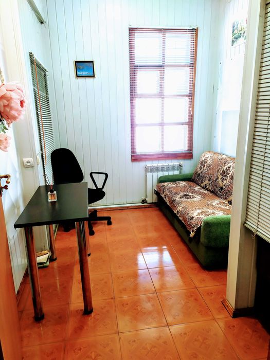 Аренда 70 м..кв. на М. Грушевского.