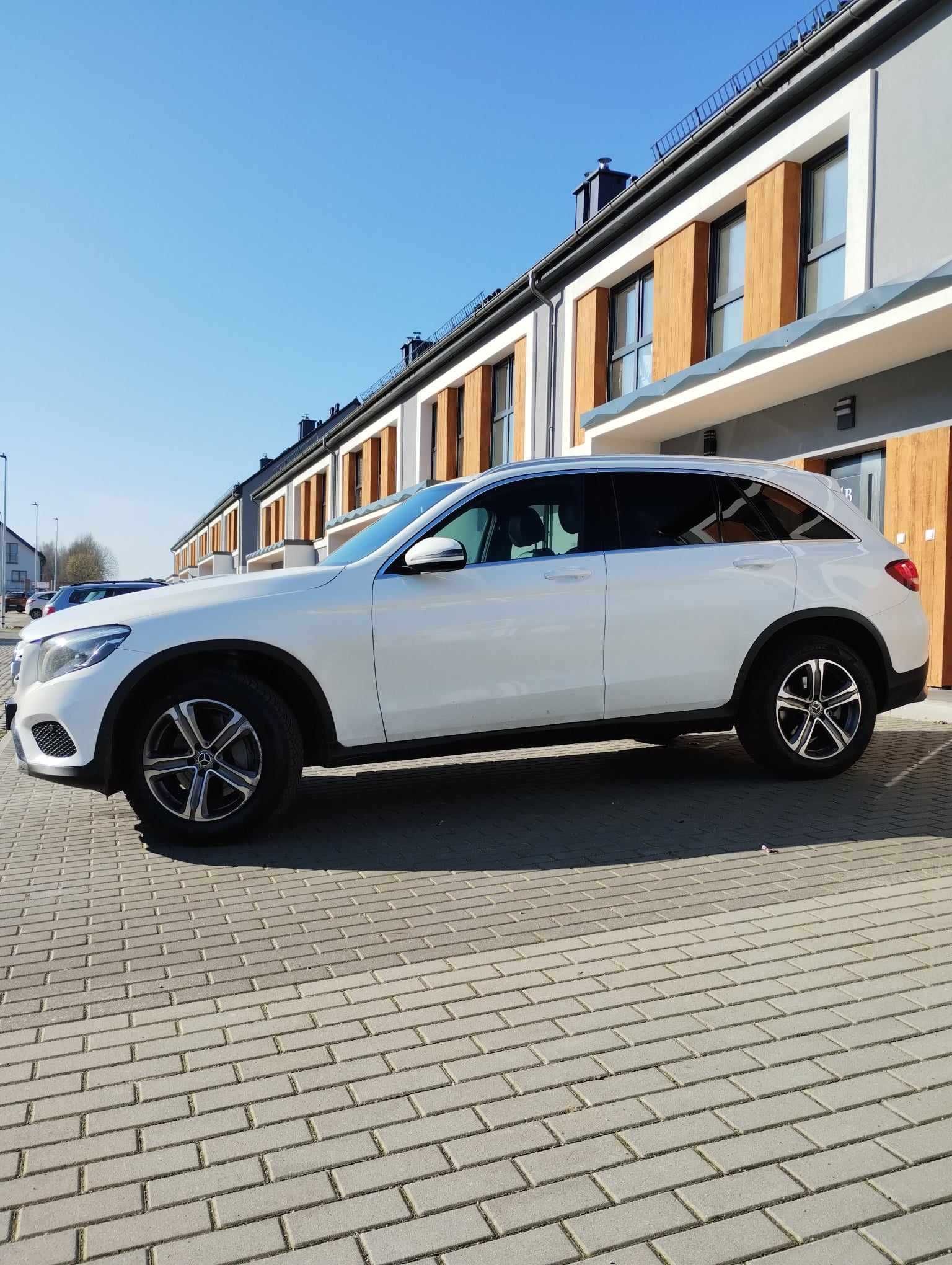 Mercedes Benz GLC300