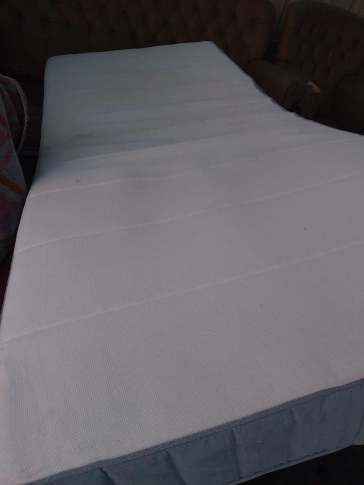 Cama Slattum Completa como nova