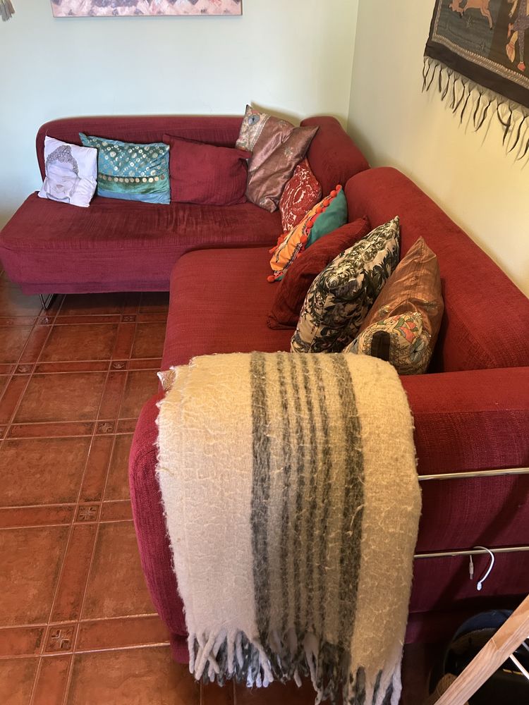 Sofá vermelho dois modulos
