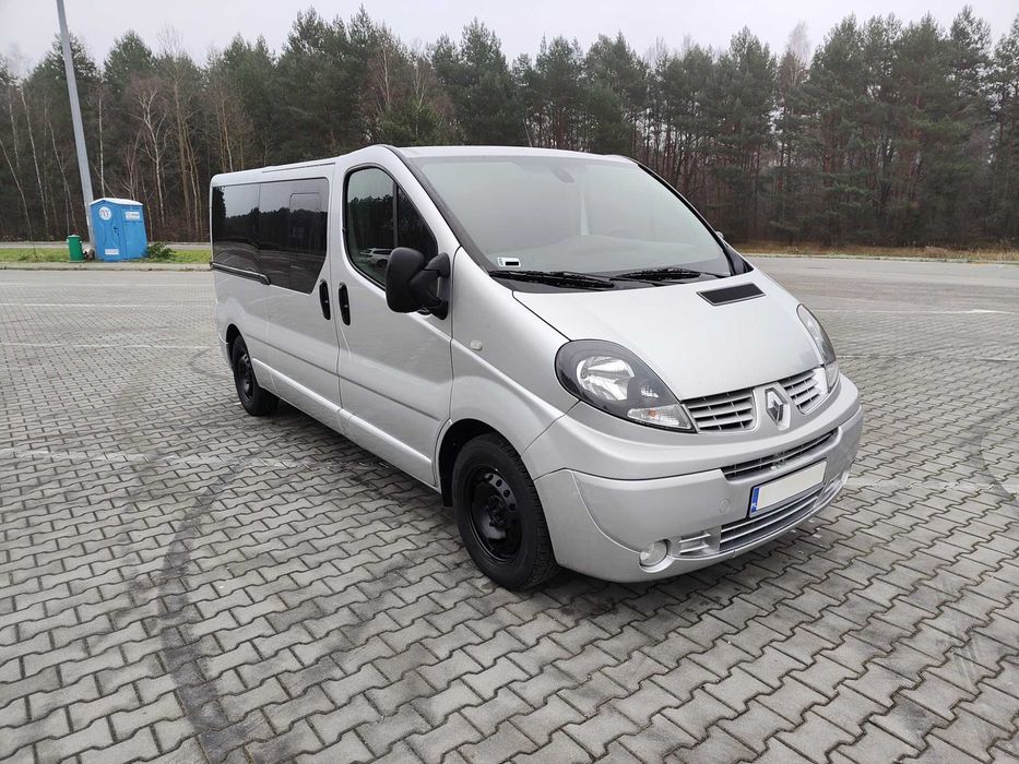 Renault Trafic 9-osobowy LONG Passenger BLACK EDITION *NAWIEWY* 2011r.