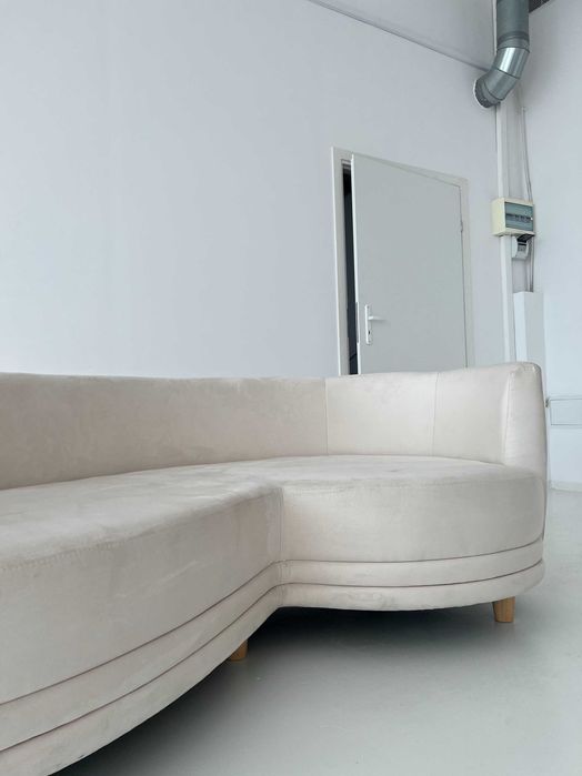 Round Alcantara Sofa White/Ecru Vintage