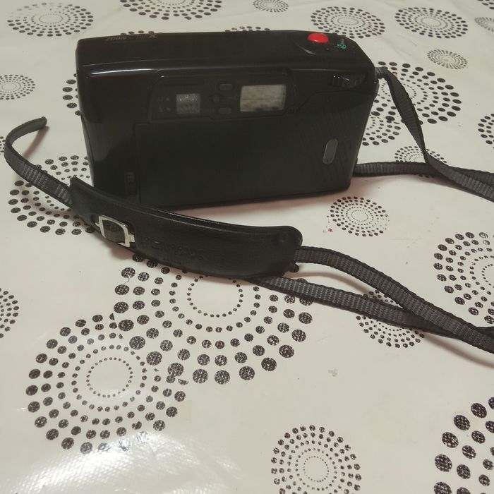 Máquina fotográfica Pentax autofocus 70x zoom