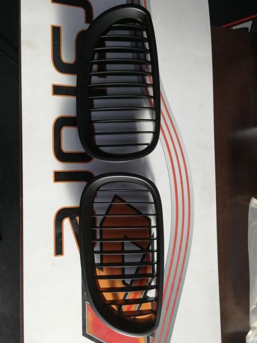 Grelhas BMW E60 03-07 pretas