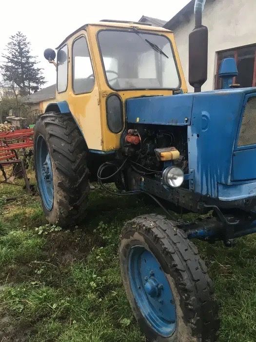 Продам трактор юмз