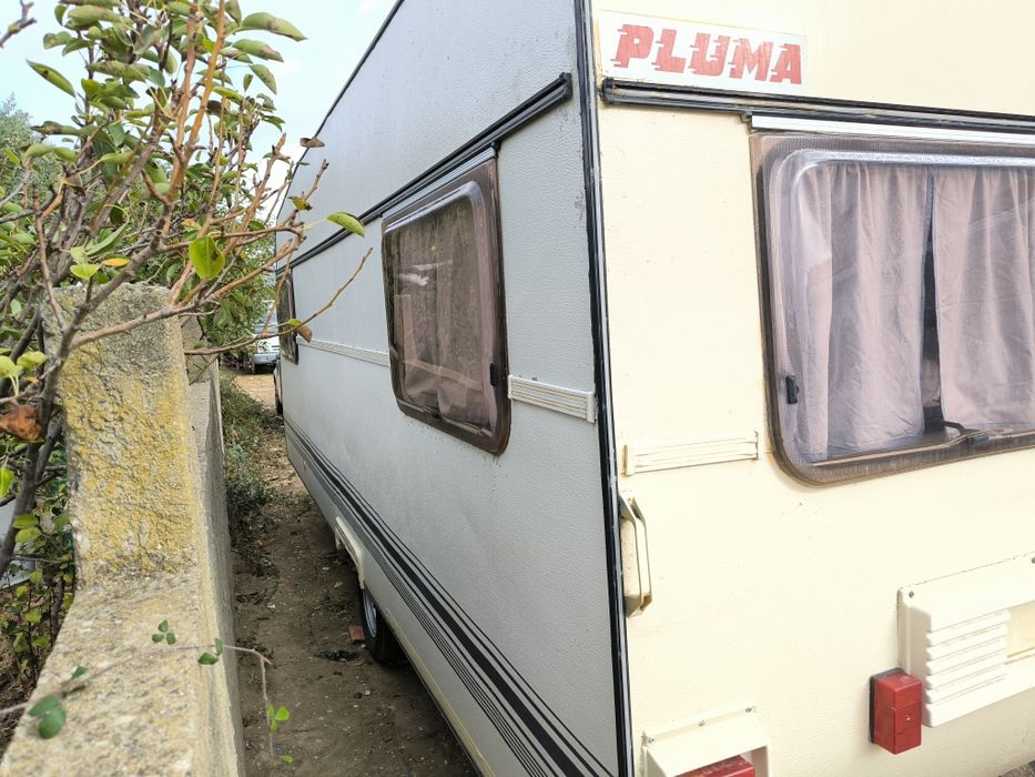 Caravana Pluma 560