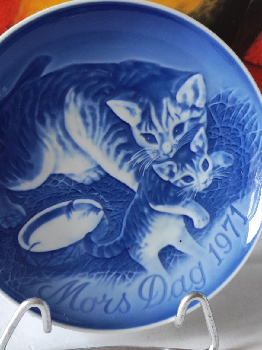 Piękna stara porcelana talerz ozdobny do powieszenia koty