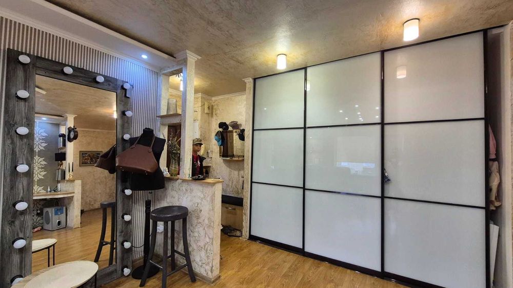 *Продаж 3х кімнатної квартири по пр.Юбилейному, Хортицький район